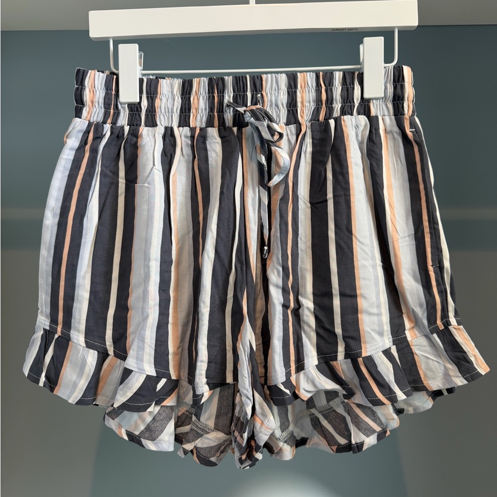 Hollister Striped Ruffle-Hem Shorts. Sz large. Soft ! So cute! Blue/white/grey.